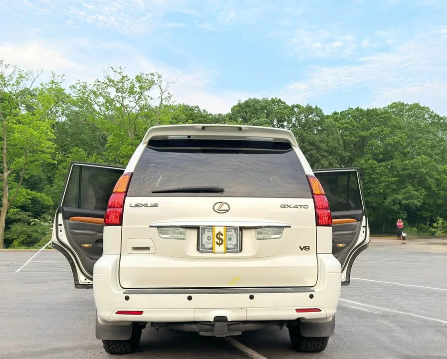 2004 Lexus GX 1st Gen - Image 2 of 15