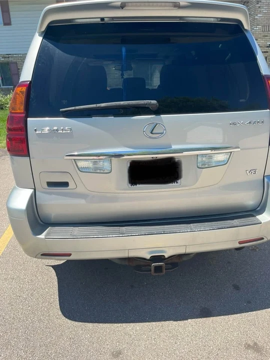 2004 Lexus GX 1st Gen - Image 2 of 10