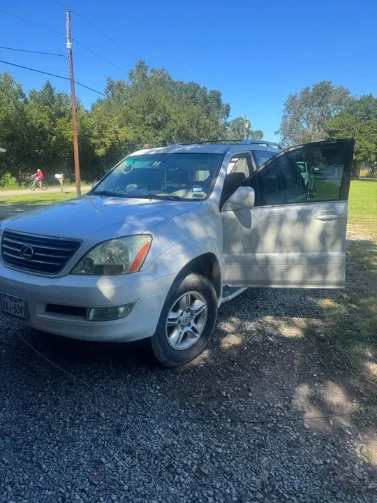 2004 Lexus GX 1st Gen - Image 8 of 11