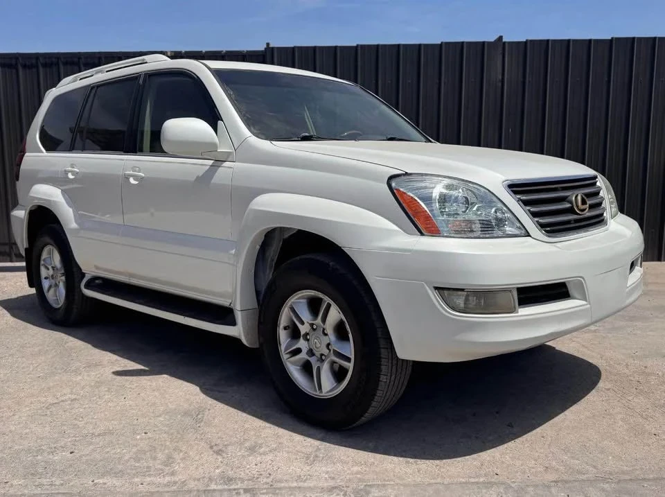 2004 Lexus GX 1st Gen - Image 2 of 10