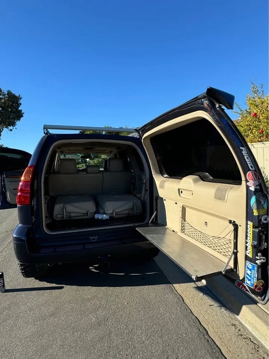 2004 Lexus GX 1st Gen - Image 7 of 10