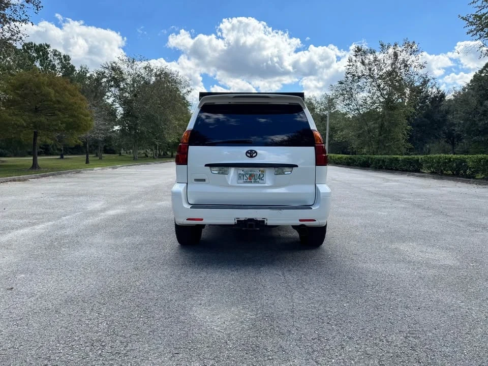 2004 Lexus GX 1st Gen - Image 6 of 13