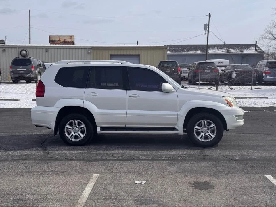 2004 Lexus GX 1st Gen - Image 7 of 18