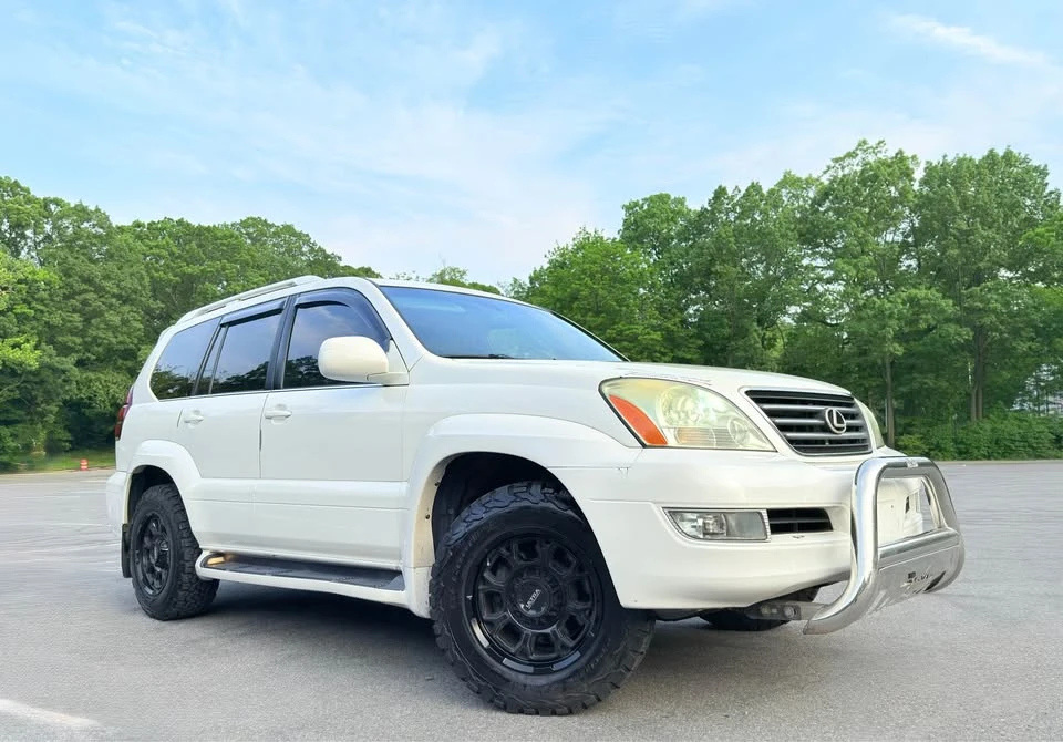 2004 Lexus GX 1st Gen - Image 5 of 18