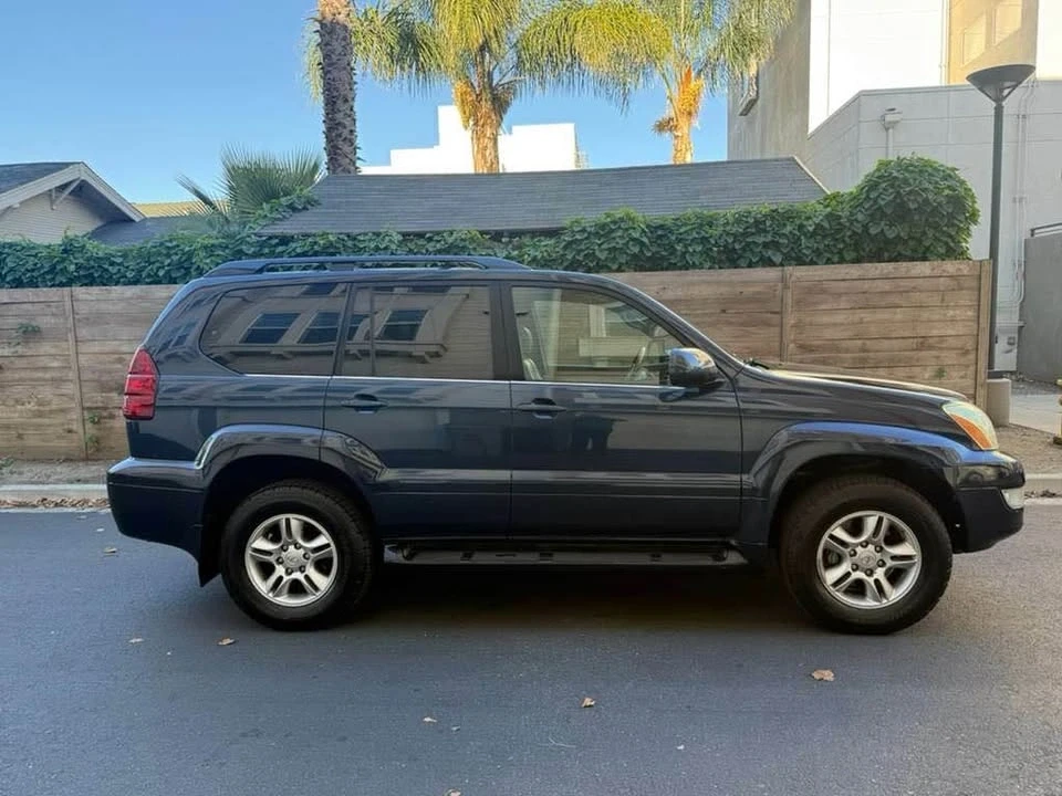 2004 Lexus GX 1st Gen - Image 4 of 20