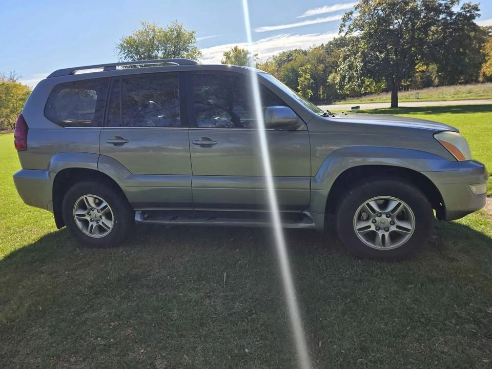 2004 Lexus GX 1st Gen - Image 3 of 20