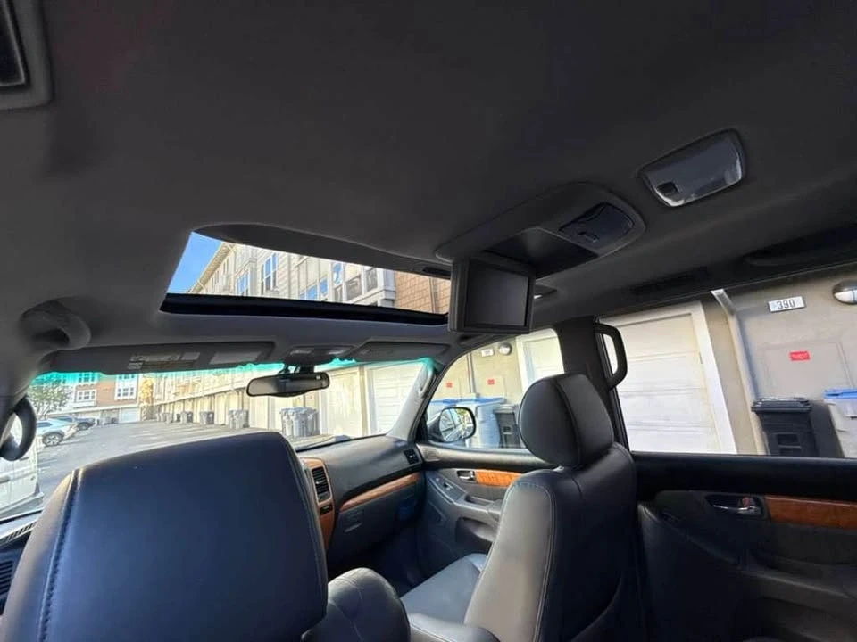 2004 Lexus GX 1st Gen - Image 13 of 20