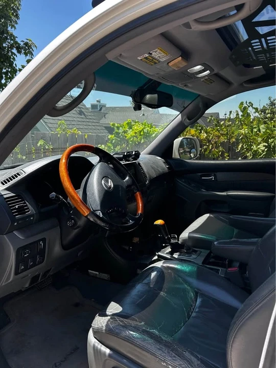 2004 Lexus GX 1st Gen - Image 6 of 7
