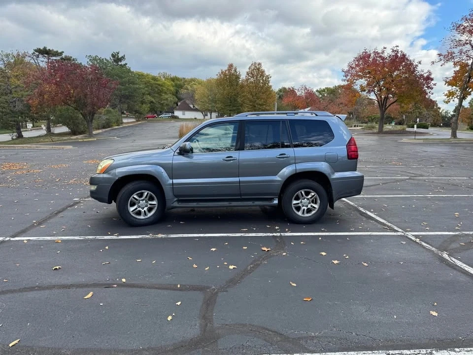 2004 Lexus GX 1st Gen - Image 4 of 19