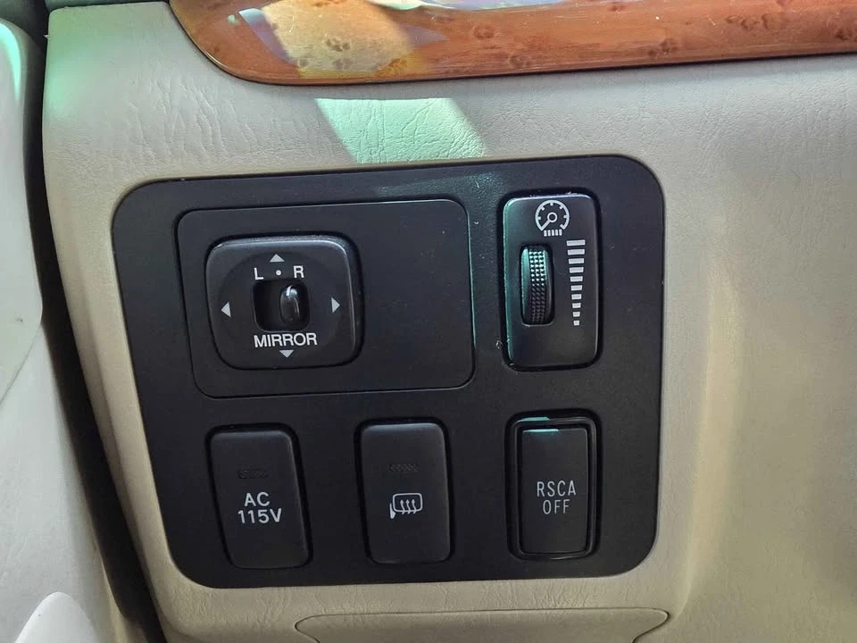 2004 Lexus GX 1st Gen - Image 9 of 20