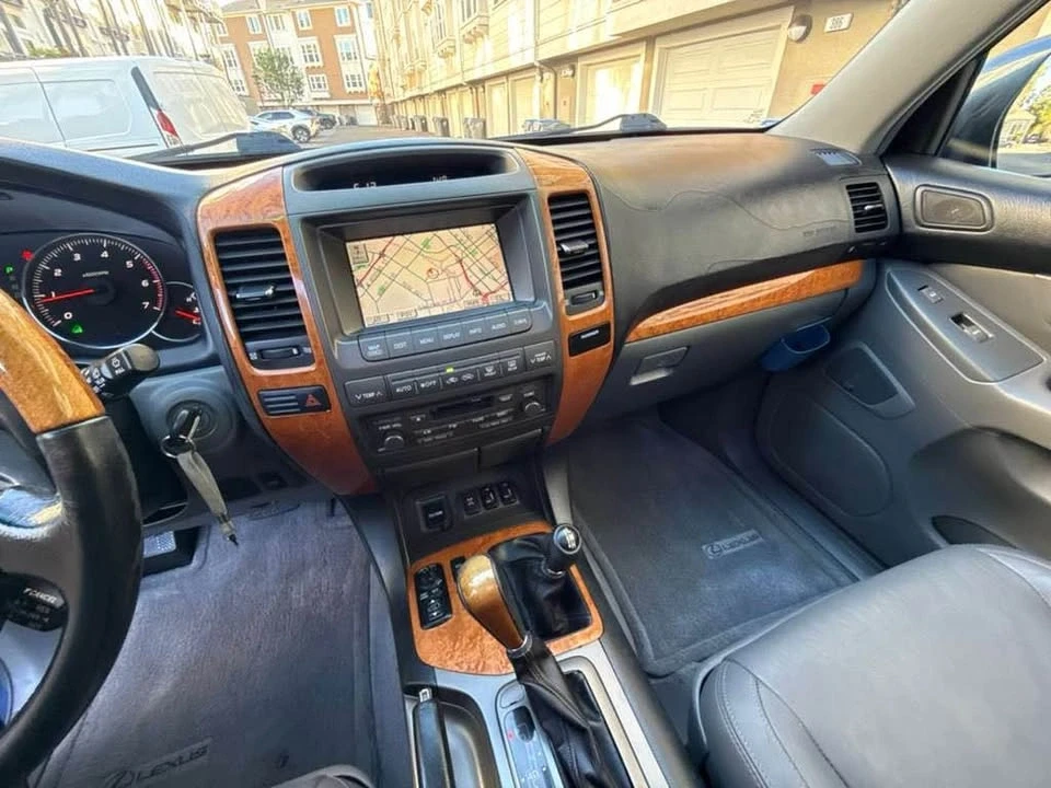 2004 Lexus GX 1st Gen - Image 18 of 20