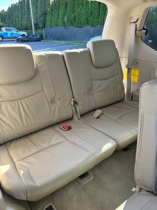 2004 Lexus GX 1st Gen - Image 11 of 12