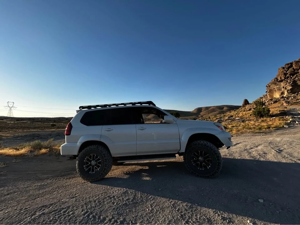 2004 Lexus GX 1st Gen - Image 2 of 7