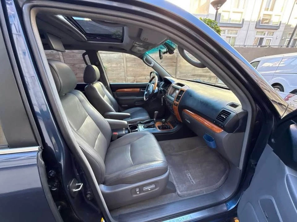 2004 Lexus GX 1st Gen - Image 12 of 20