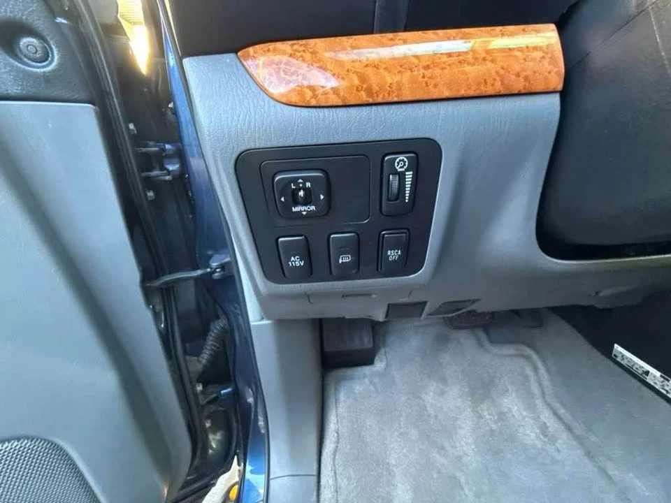 2004 Lexus GX 1st Gen - Image 17 of 20