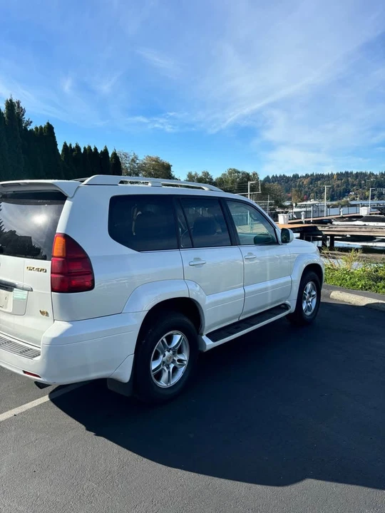 2004 Lexus GX 1st Gen - Image 3 of 12