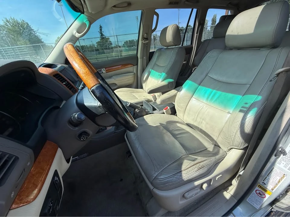 2004 Lexus GX 1st Gen - Image 16 of 20