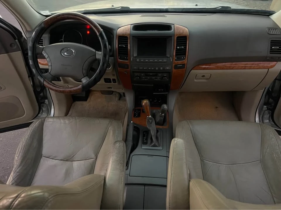 2004 Lexus GX 1st Gen - Image 7 of 9