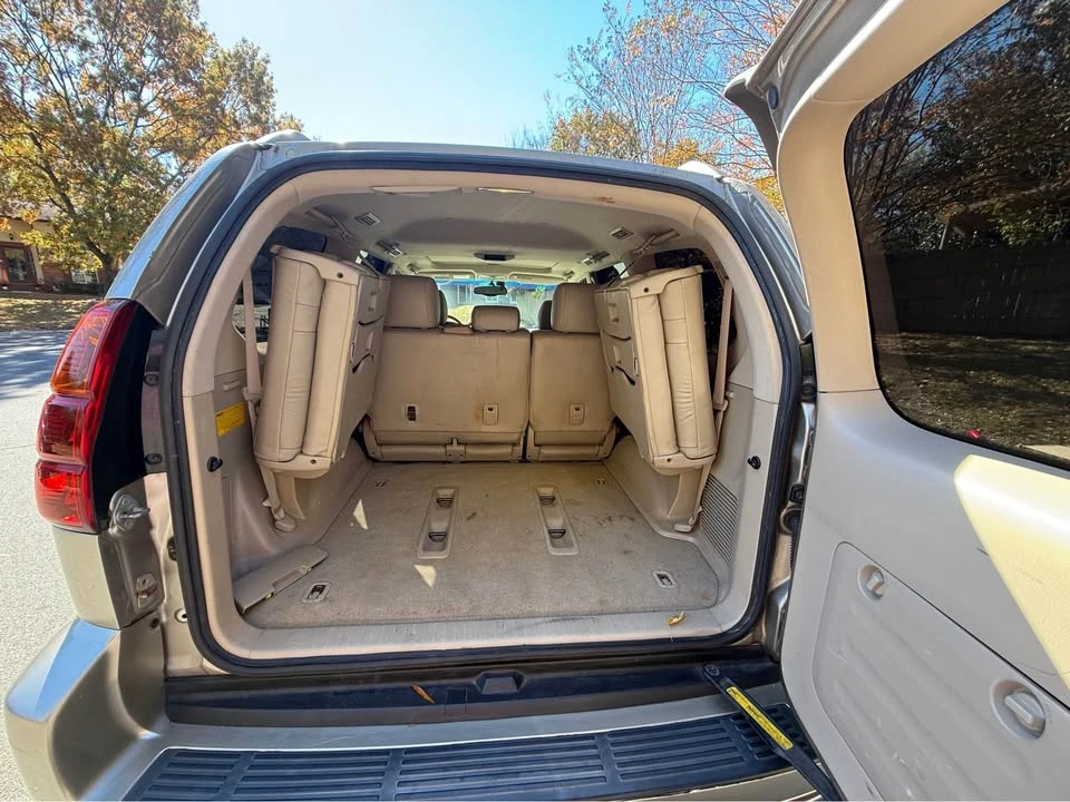2004 Lexus GX 1st Gen - Image 11 of 11