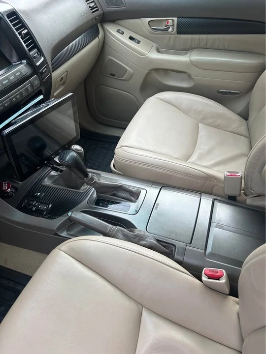 2004 Lexus GX 1st Gen - Image 6 of 14
