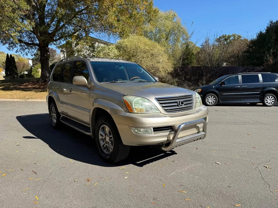 2004 Lexus GX 1st Gen - Image 3 of 11