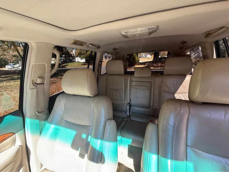 2004 Lexus GX 1st Gen - Image 9 of 11
