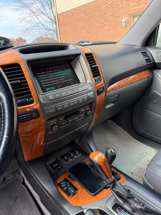 2004 Lexus GX 1st Gen - Image 5 of 7
