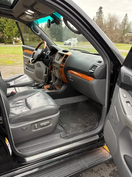 2004 Lexus GX 1st Gen - Image 12 of 12