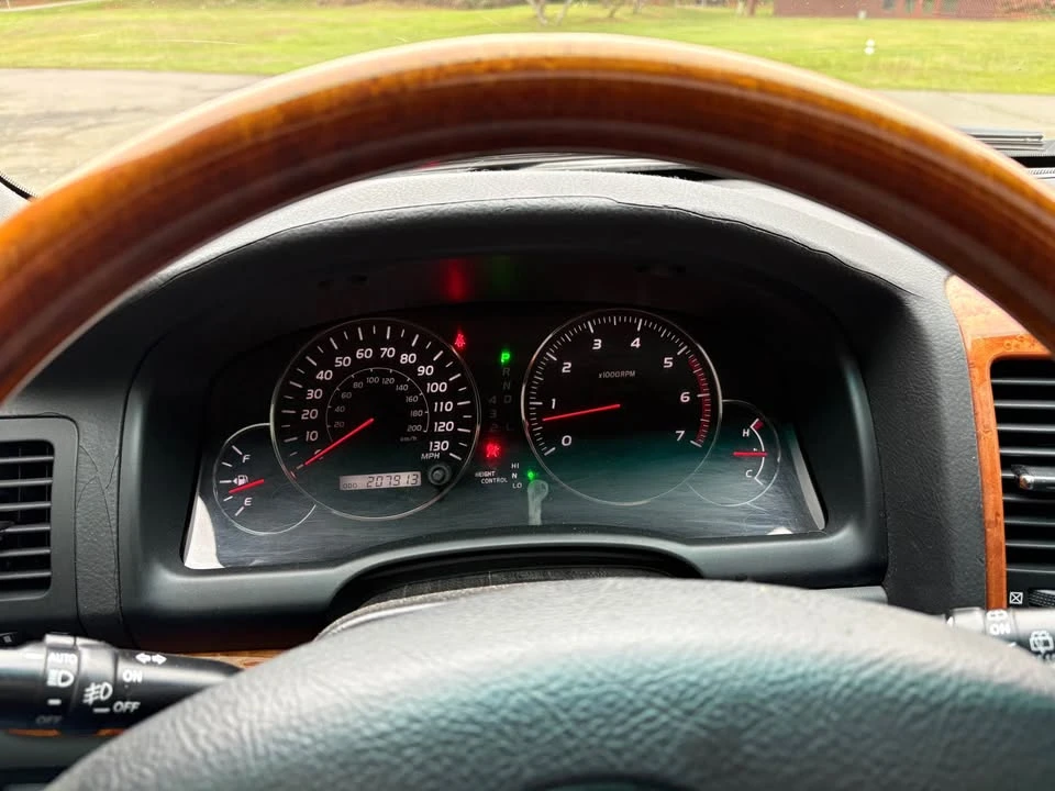 2004 Lexus GX 1st Gen - Image 5 of 12