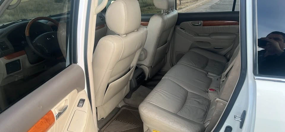 2004 Lexus GX 1st Gen - Image 7 of 16