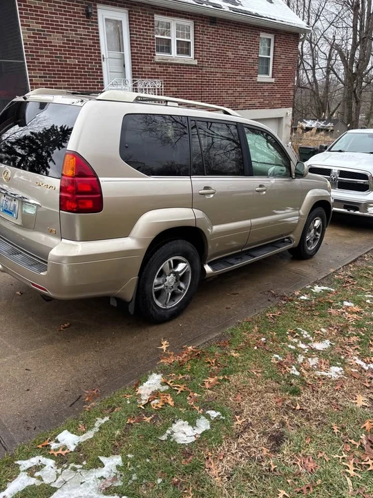 2004 Lexus GX 1st Gen - Image 6 of 18