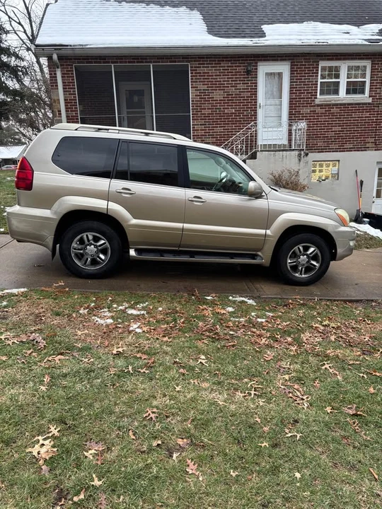 2004 Lexus GX 1st Gen - Image 7 of 18