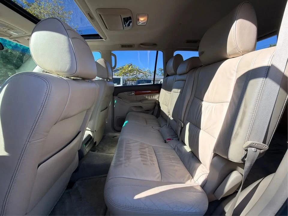 2004 Lexus GX 1st Gen - Image 18 of 20