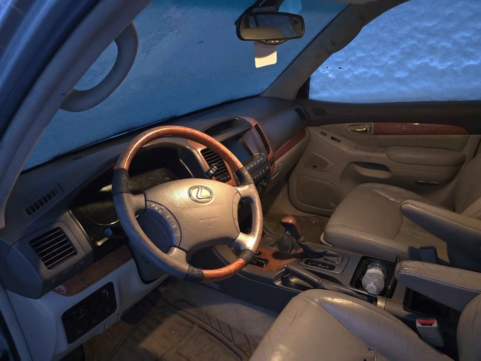 2004 Lexus GX 1st Gen - Image 5 of 7