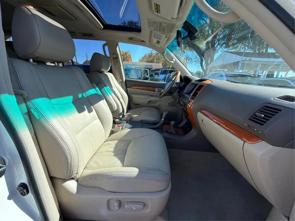 2004 Lexus GX 1st Gen - Image 12 of 20