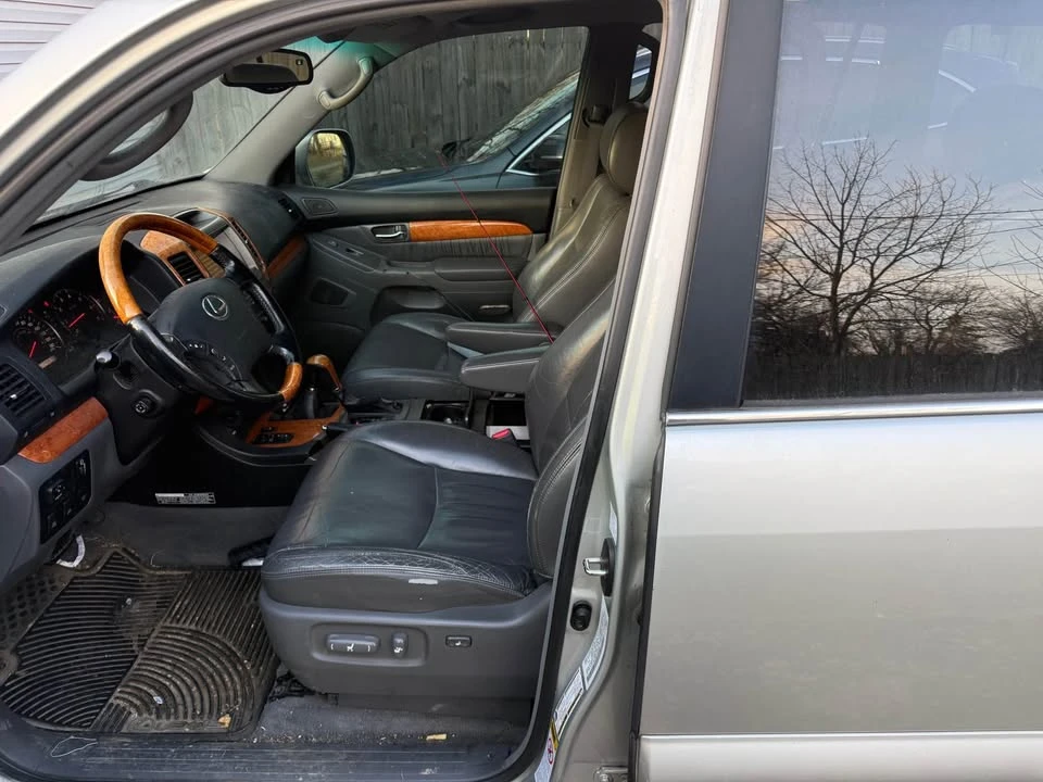 2004 Lexus GX 1st Gen - Image 3 of 6