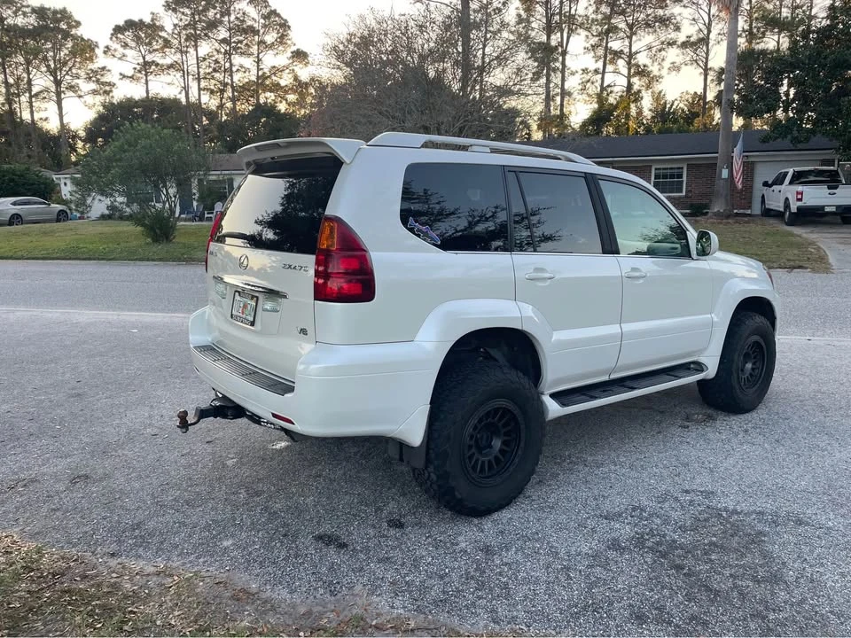 2004 Lexus GX 1st Gen - Image 2 of 15