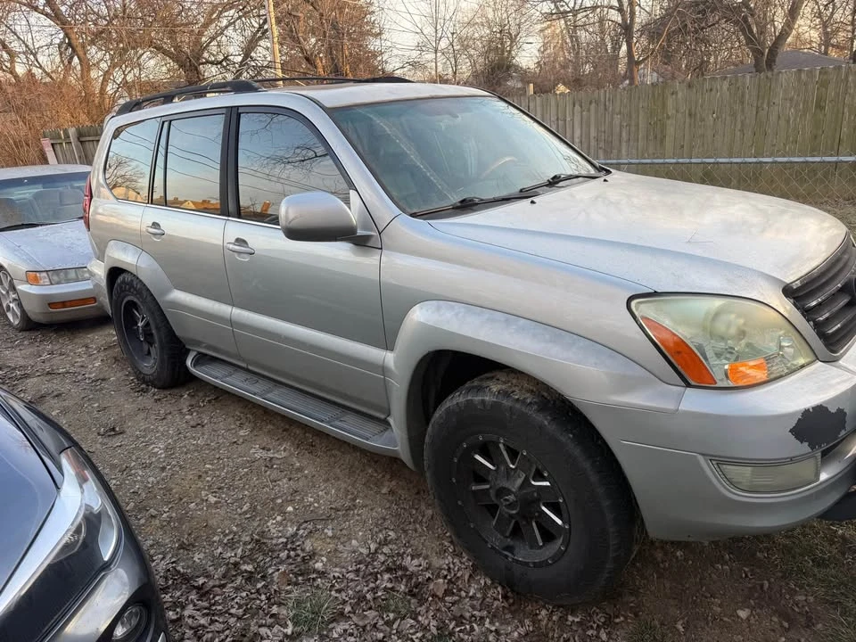 2004 Lexus GX 1st Gen - Image 6 of 6