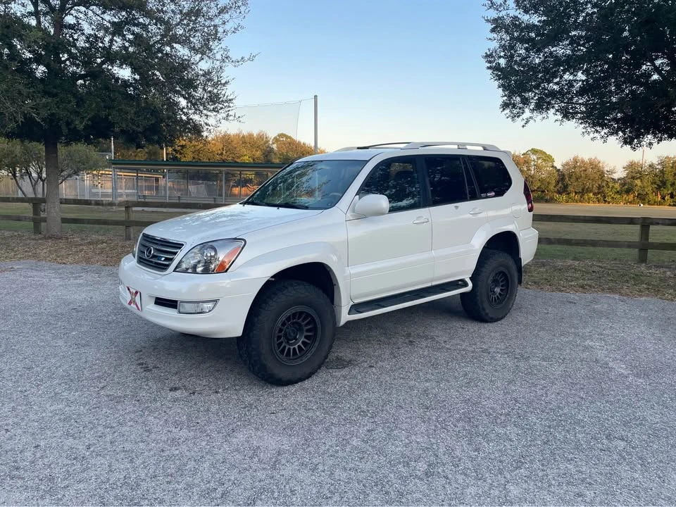 2004 Lexus GX 1st Gen - Image 4 of 15