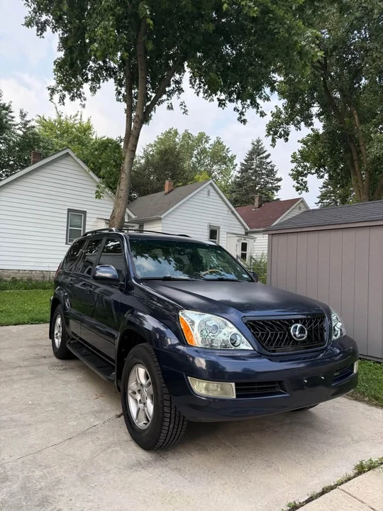 2004 Lexus GX 1st Gen - Image 6 of 9