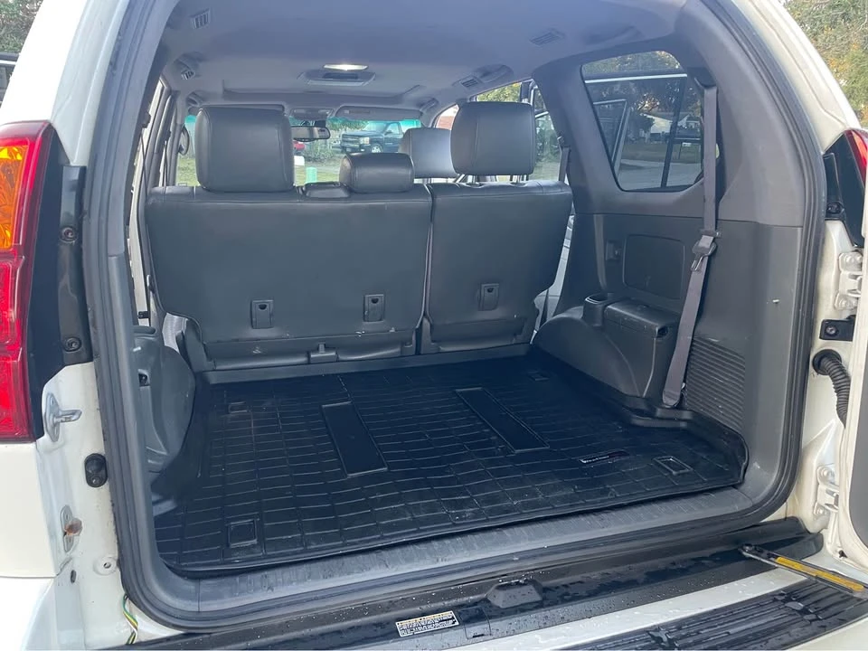 2004 Lexus GX 1st Gen - Image 12 of 15