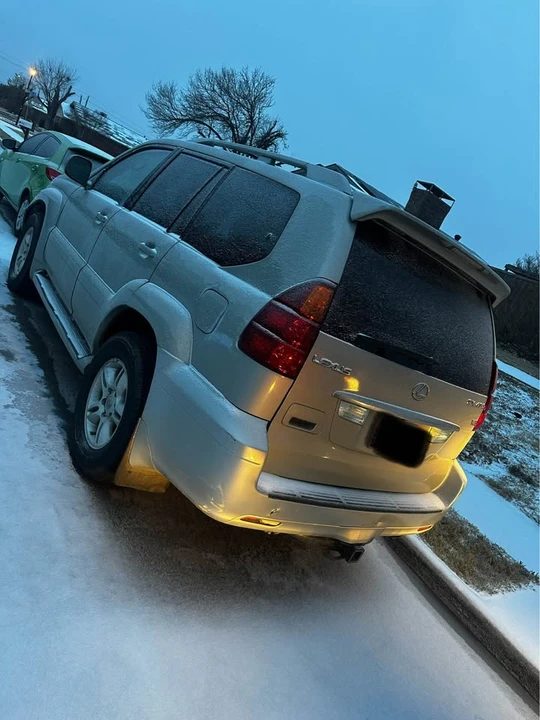 2004 Lexus GX 1st Gen - Image 3 of 5