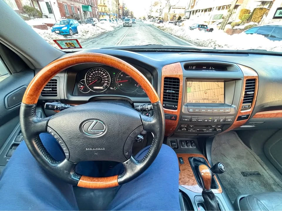 2004 Lexus GX 1st Gen - Image 14 of 18
