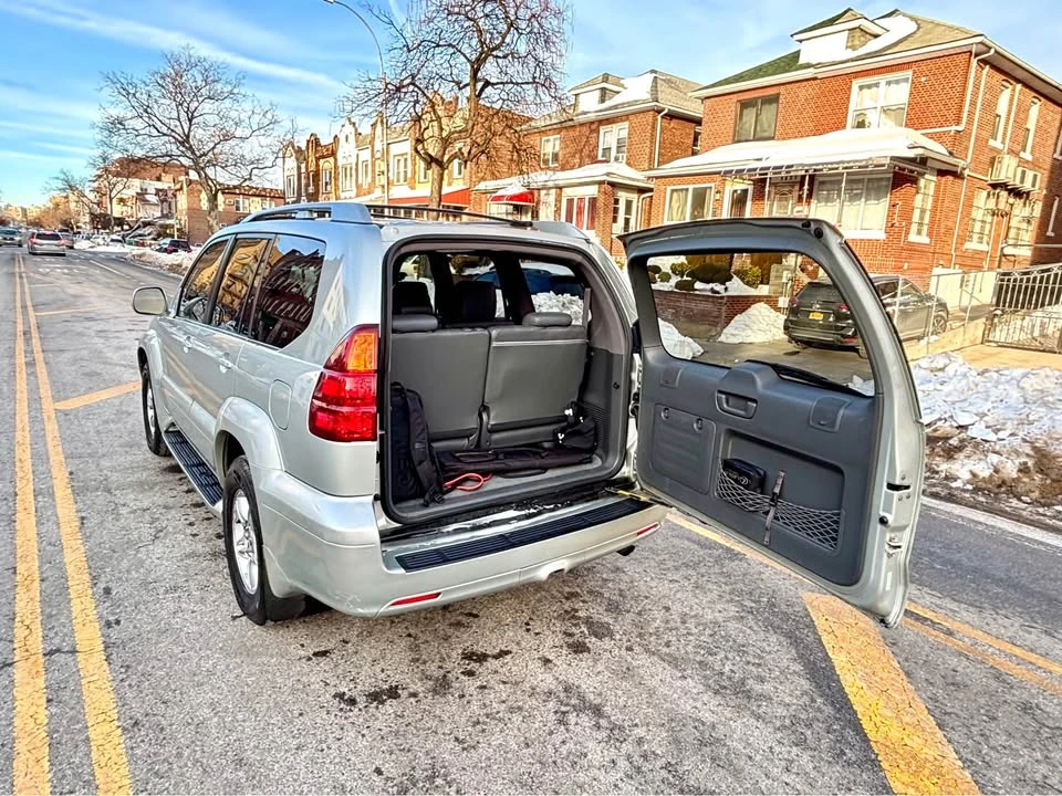 2004 Lexus GX 1st Gen - Image 13 of 18