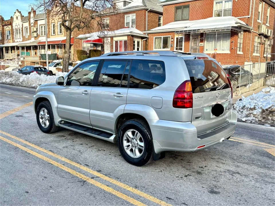 2004 Lexus GX 1st Gen - Image 3 of 18