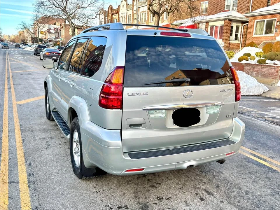 2004 Lexus GX 1st Gen - Image 4 of 18