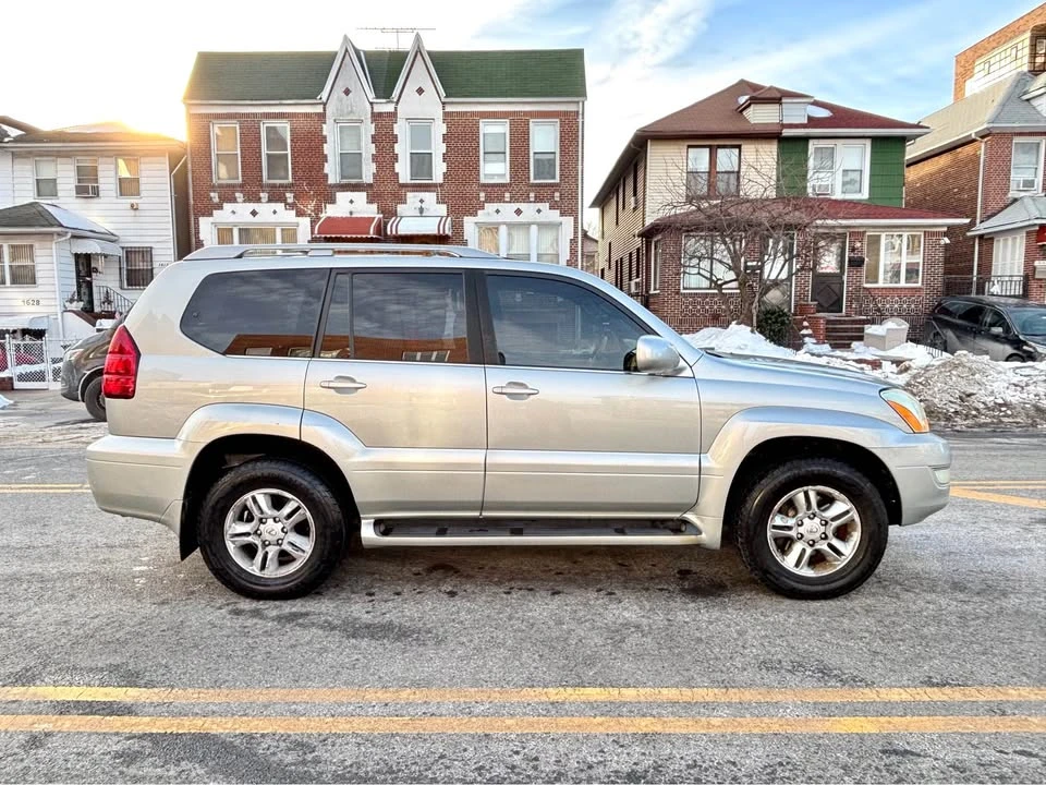 2004 Lexus GX 1st Gen - Image 6 of 18