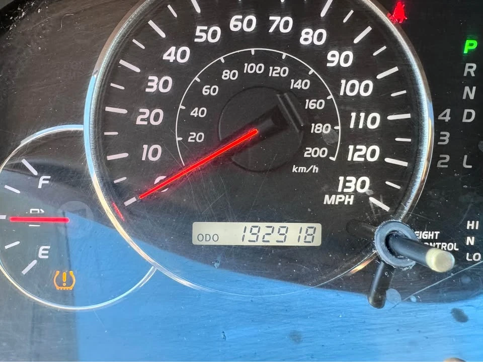 2004 Lexus GX 1st Gen - Image 19 of 20
