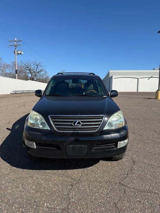 2004 Lexus GX 1st Gen - Image 5 of 9
