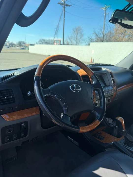 2004 Lexus GX 1st Gen - Image 8 of 9